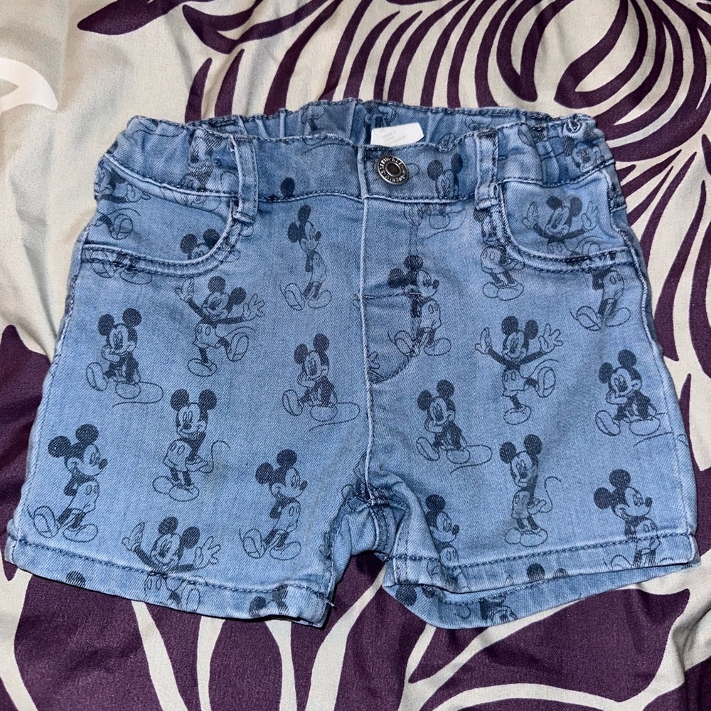 H&M Disney Mickey Mouse jean shorts size 2T EUC